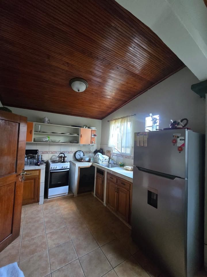 Venta de Casa en Jardines, 500 V2, Circuito Cerrado imagen 5