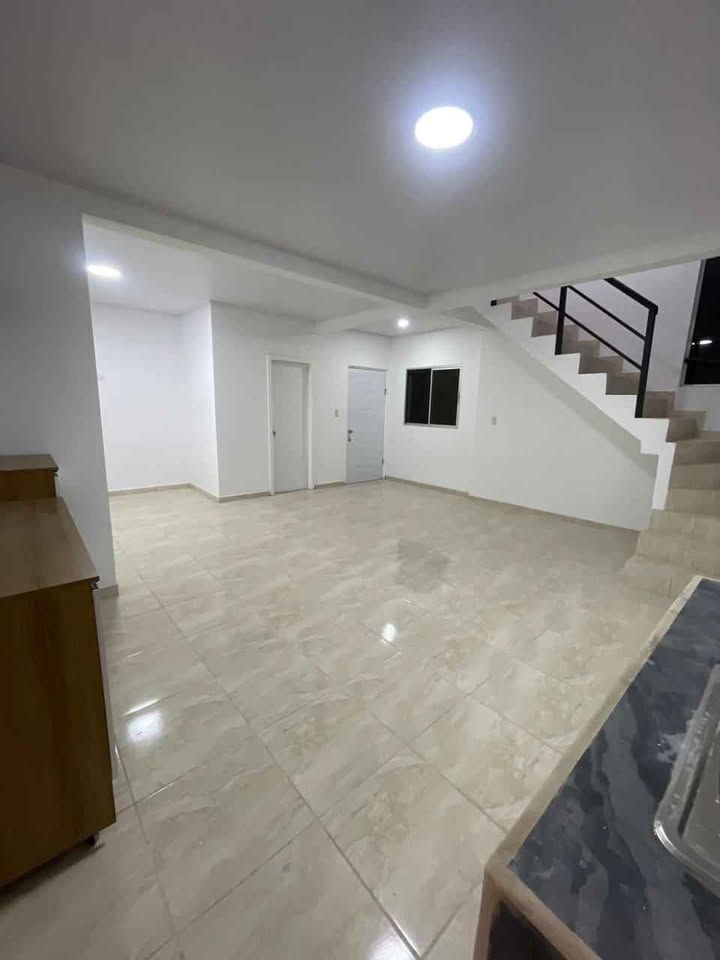 Hermoso Town House en Alamos imagen 2